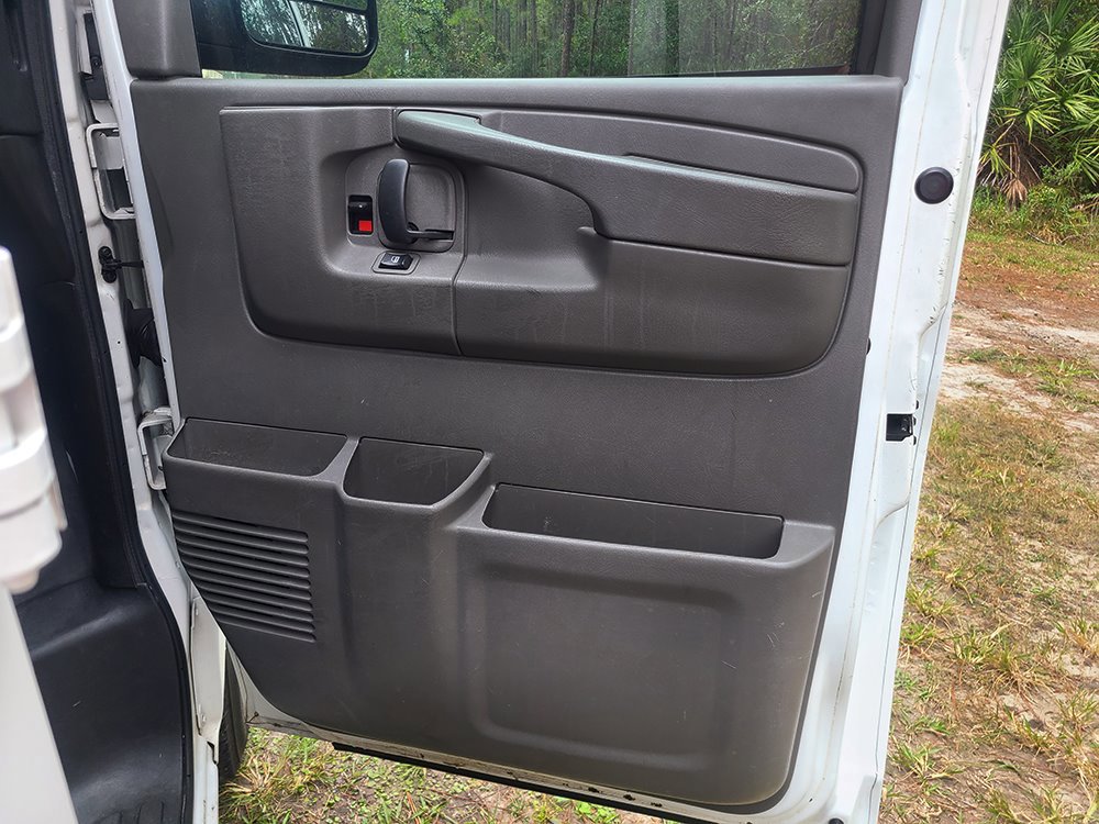 Used 2014 Chevrolet Express 1500 image 14