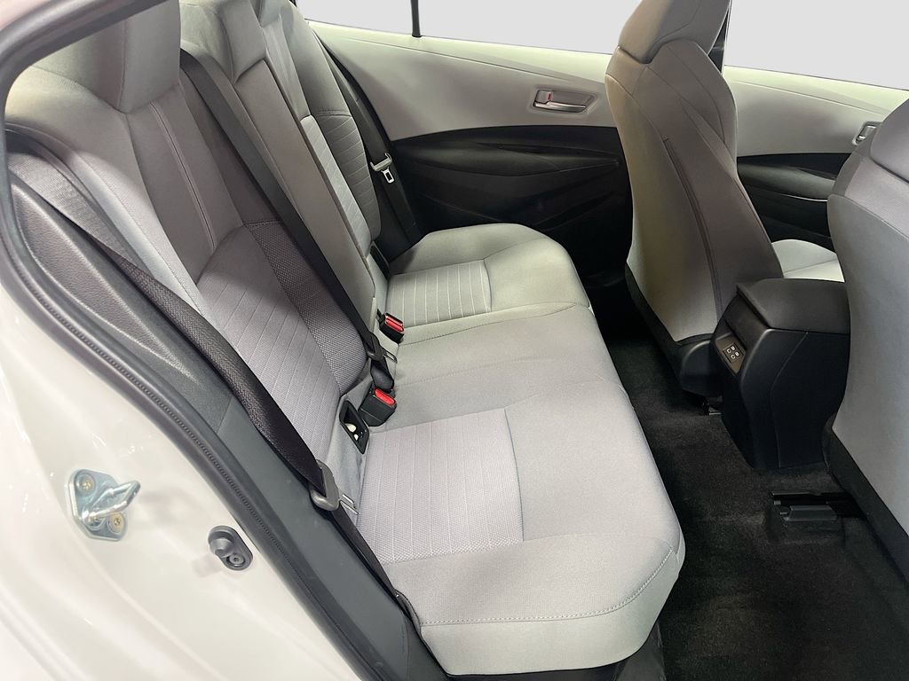 Used 2026 Toyota Corolla SE w/ SE Premium Package image 25
