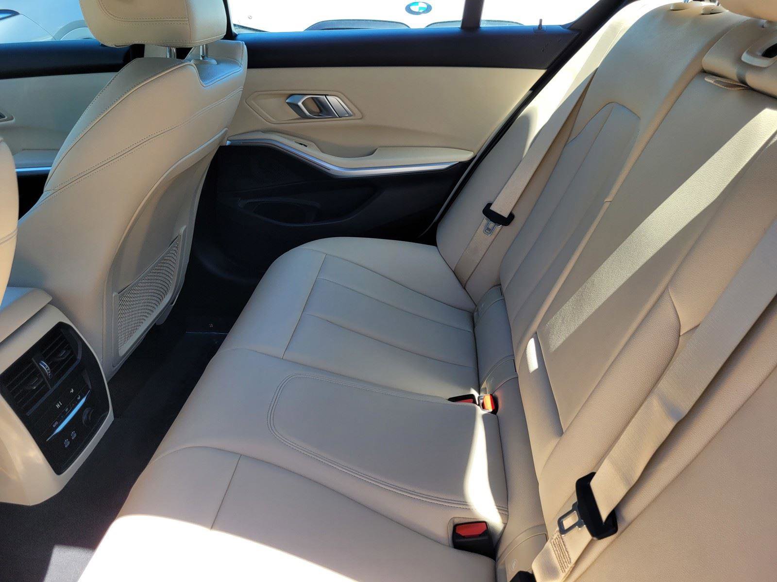 Used 2020 BMW 330i Sedan w/ Convenience Package RWD image 17