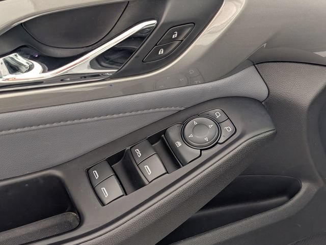 Certified 2020 Chevrolet Traverse LT FWD image 11