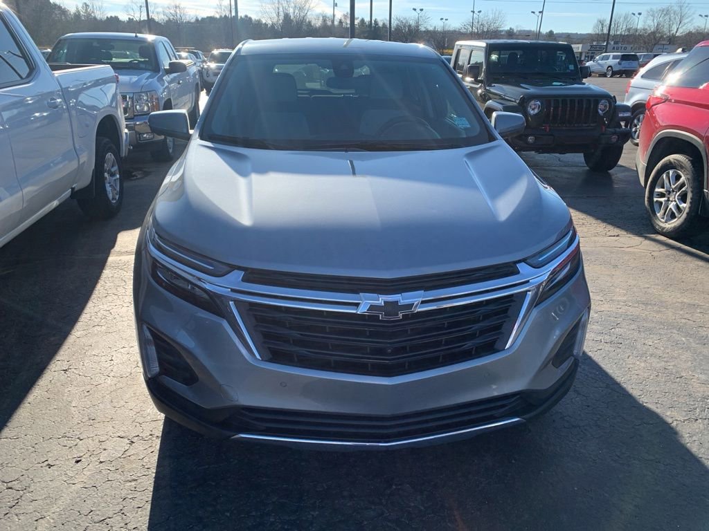 Used 2024 Chevrolet Equinox LT image 3