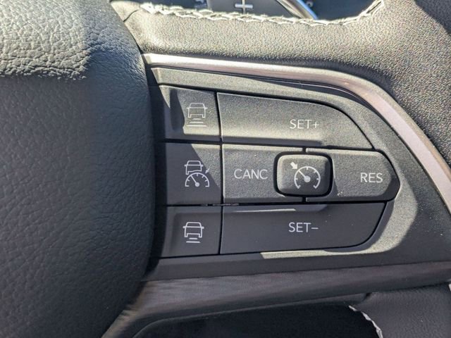 New 2025 Jeep Grand Cherokee Laredo RWD image 23