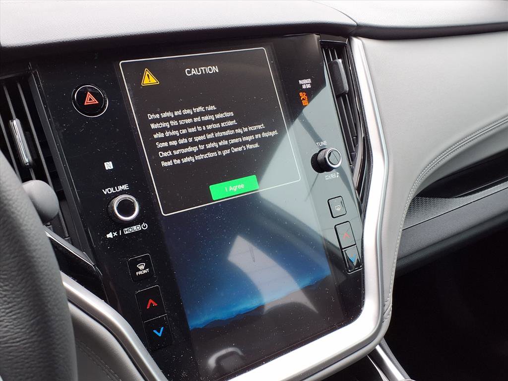 Used 2025 Subaru Outback Premium image 6