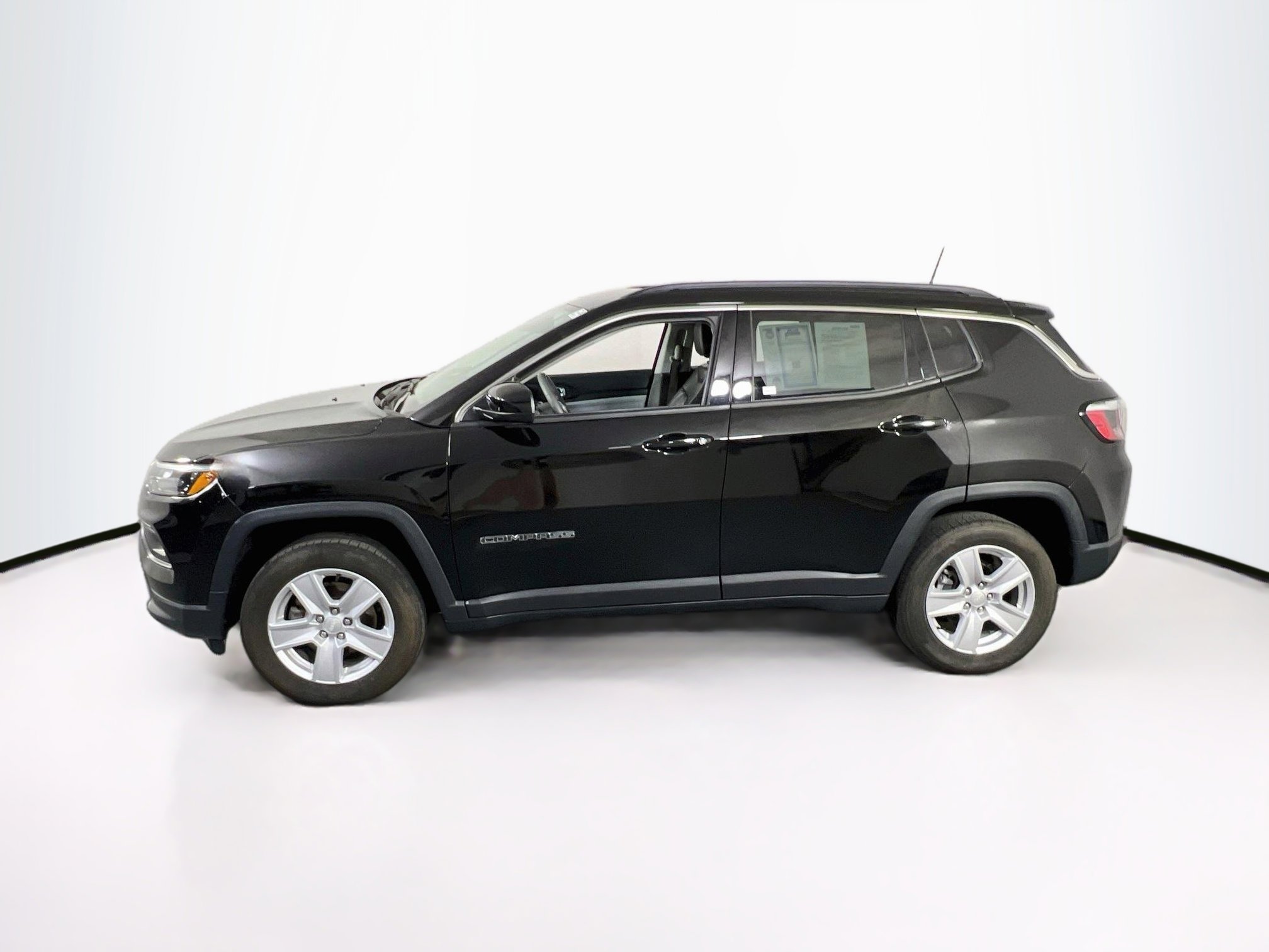 Used 2022 Jeep Compass Latitude AWD/4WD image 8