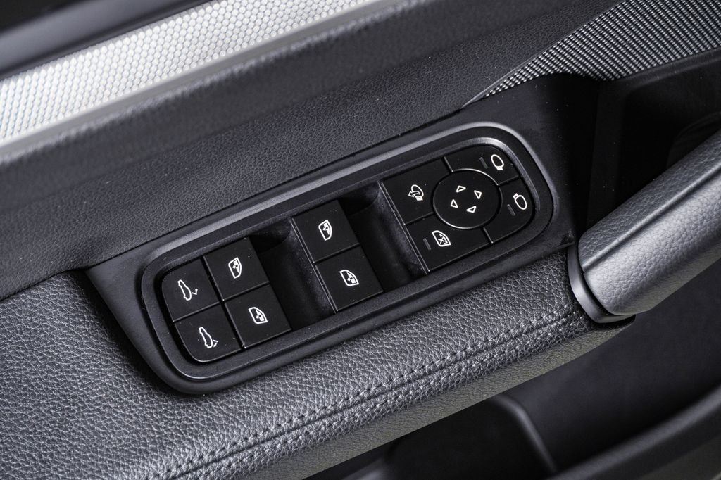 Certified 2026 Porsche Cayenne Coupe AWD/4WD image 26