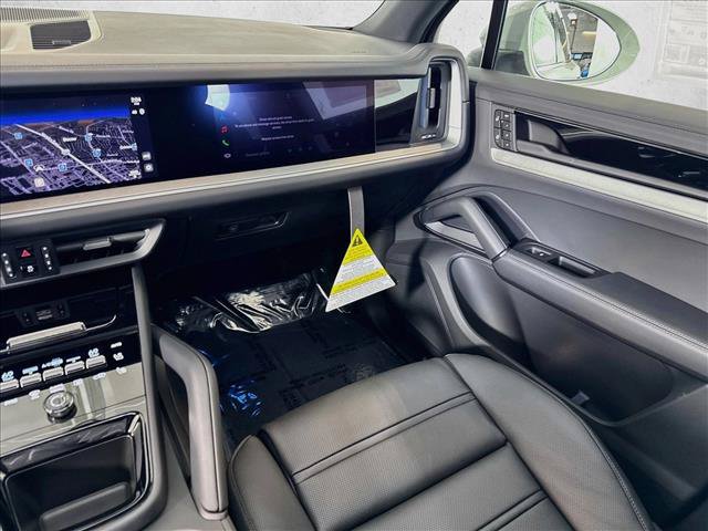 New 2026 Porsche Cayenne AWD/4WD image 21