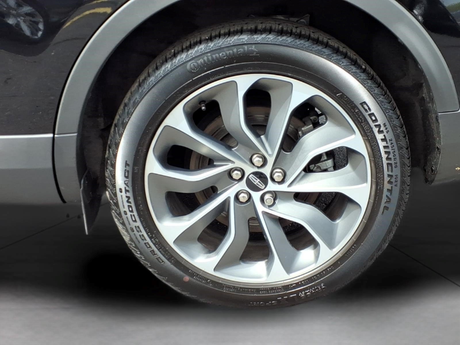 Used 2023 Lincoln Nautilus Reserve AWD/4WD image 7