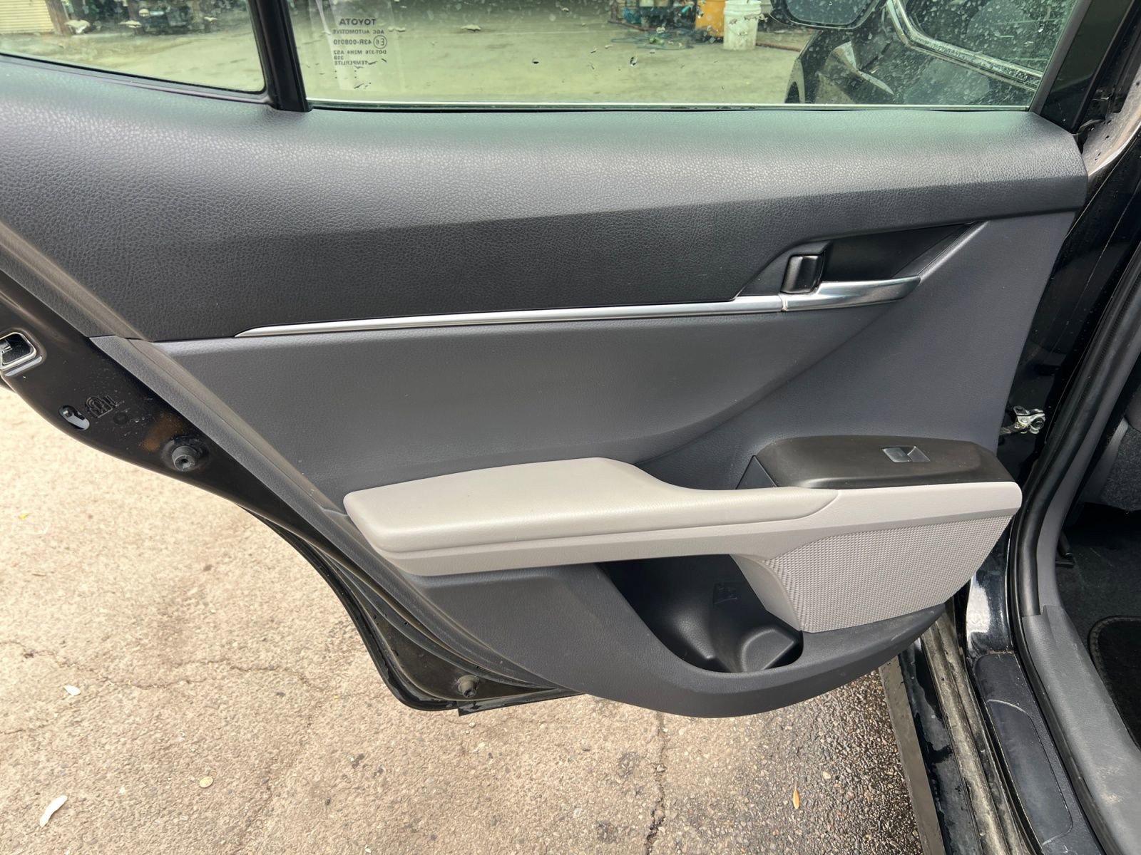 Used 2021 Toyota Camry LE FWD image 24