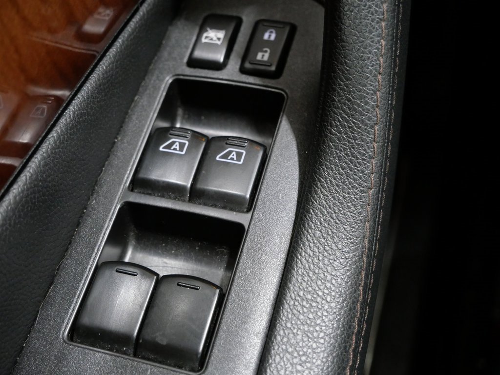 Used 2015 INFINITI QX70 AWD w/ Premium Package image 14