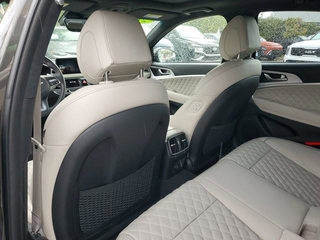 Used 2023 Genesis G70 3.3T w/ Sport Prestige Package image 17