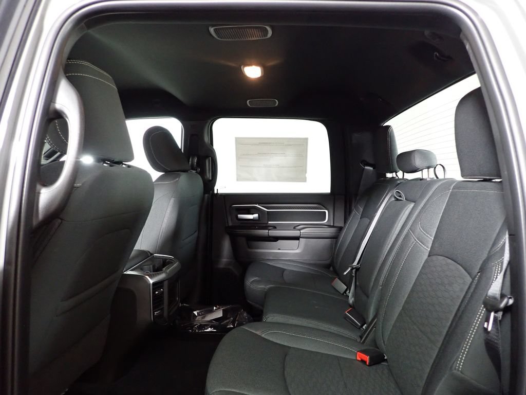New 2026 RAM 2500 Big Horn AWD/4WD image 31