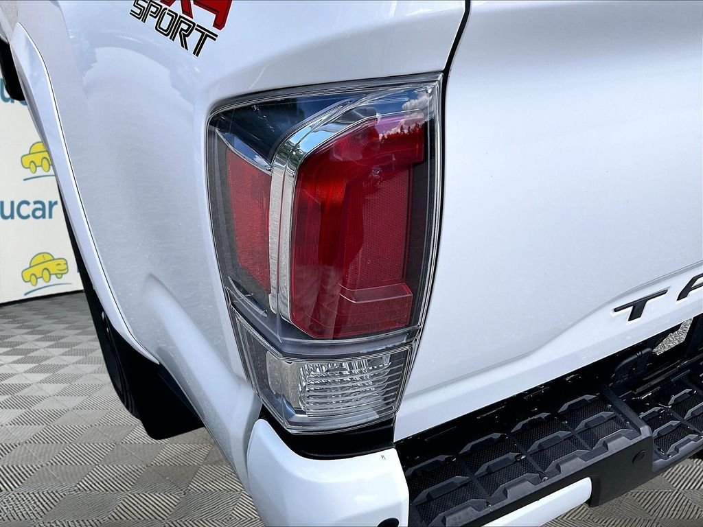 Used 2023 Toyota Tacoma TRD Sport w/ Technology Package AWD/4WD image 32