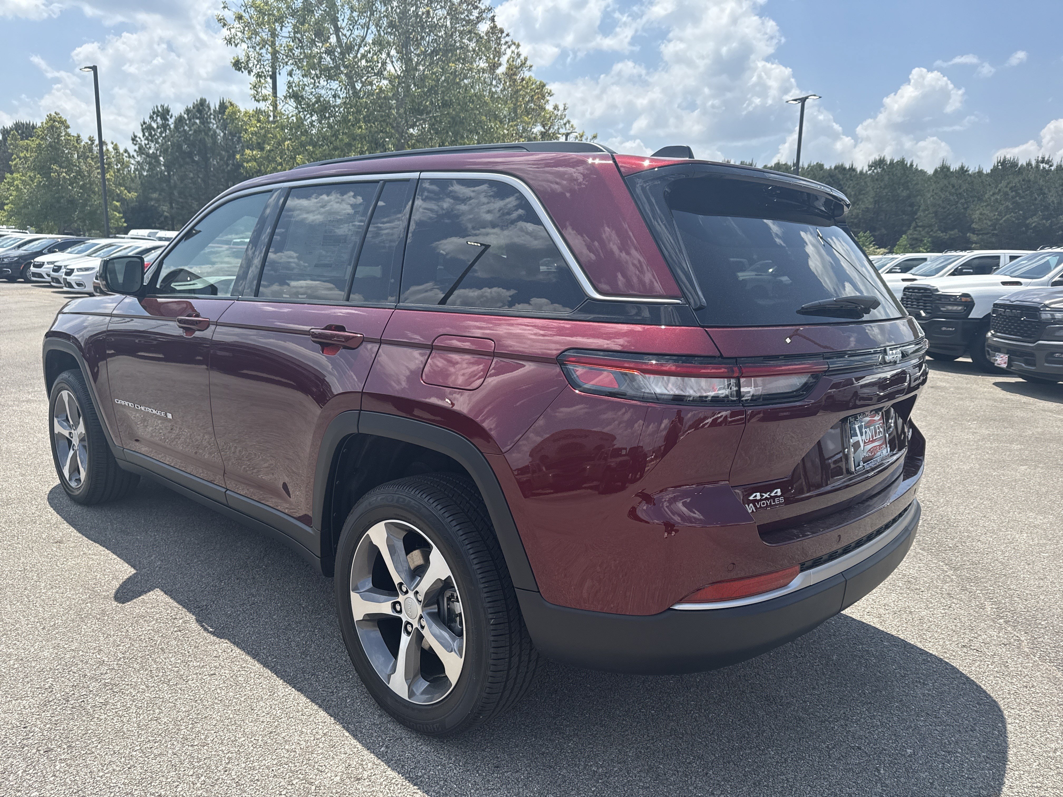 New 2026 Jeep Grand Cherokee Limited AWD/4WD image 5