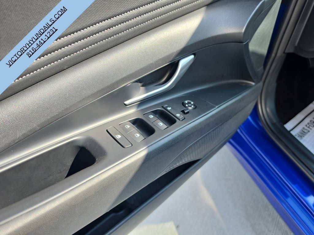 Used 2025 Hyundai Elantra SEL FWD image 15