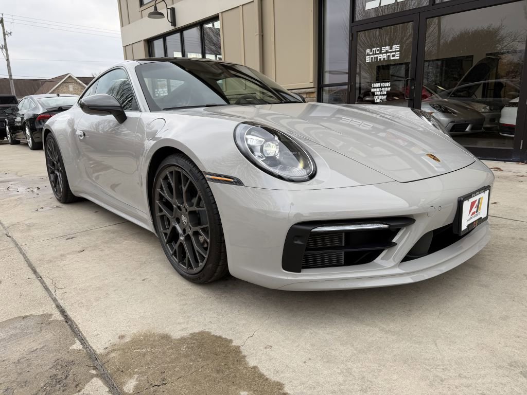 Used 2023 Porsche 911 Carrera T image 3