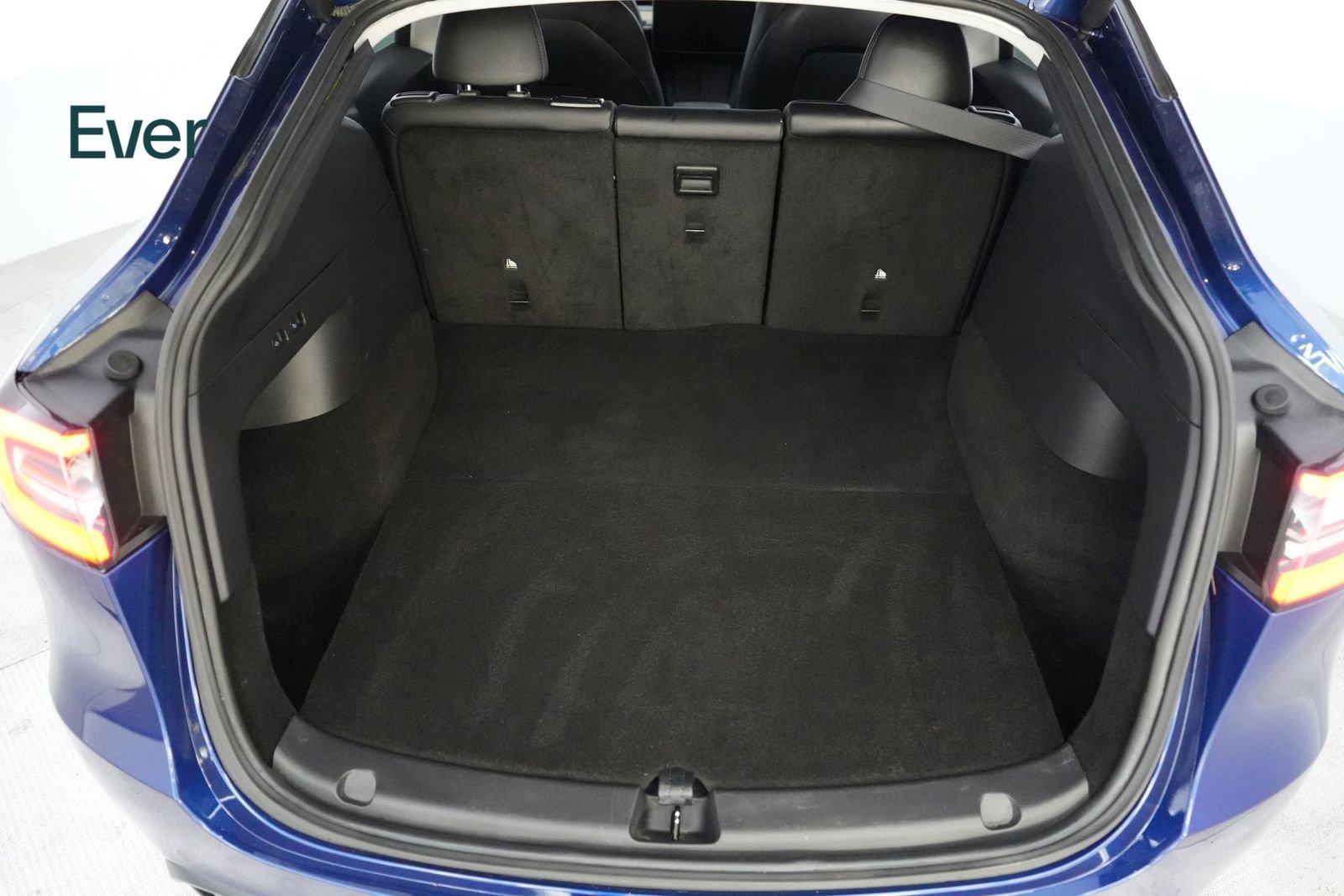 Used 2021 Tesla Model Y Long Range image 8