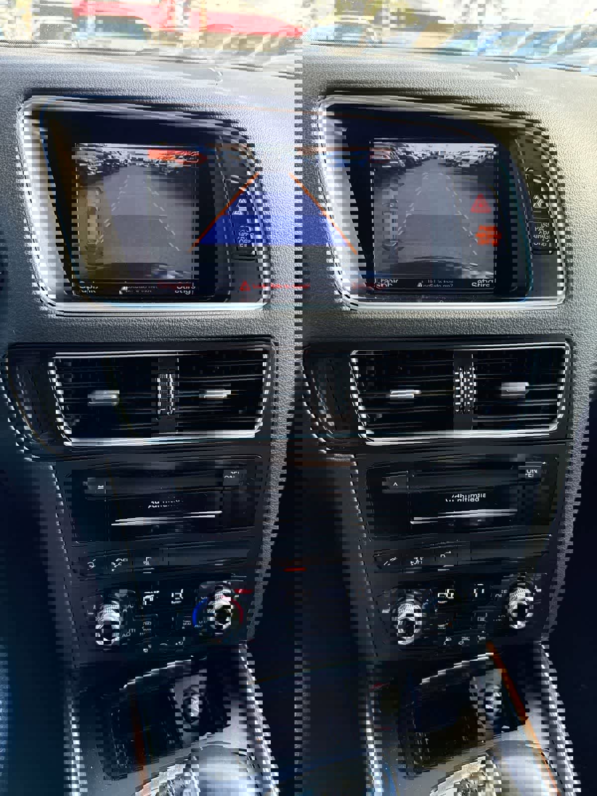 Used 2017 Audi Q5 2.0T Premium Plus w/ Technology Package AWD/4WD image 11