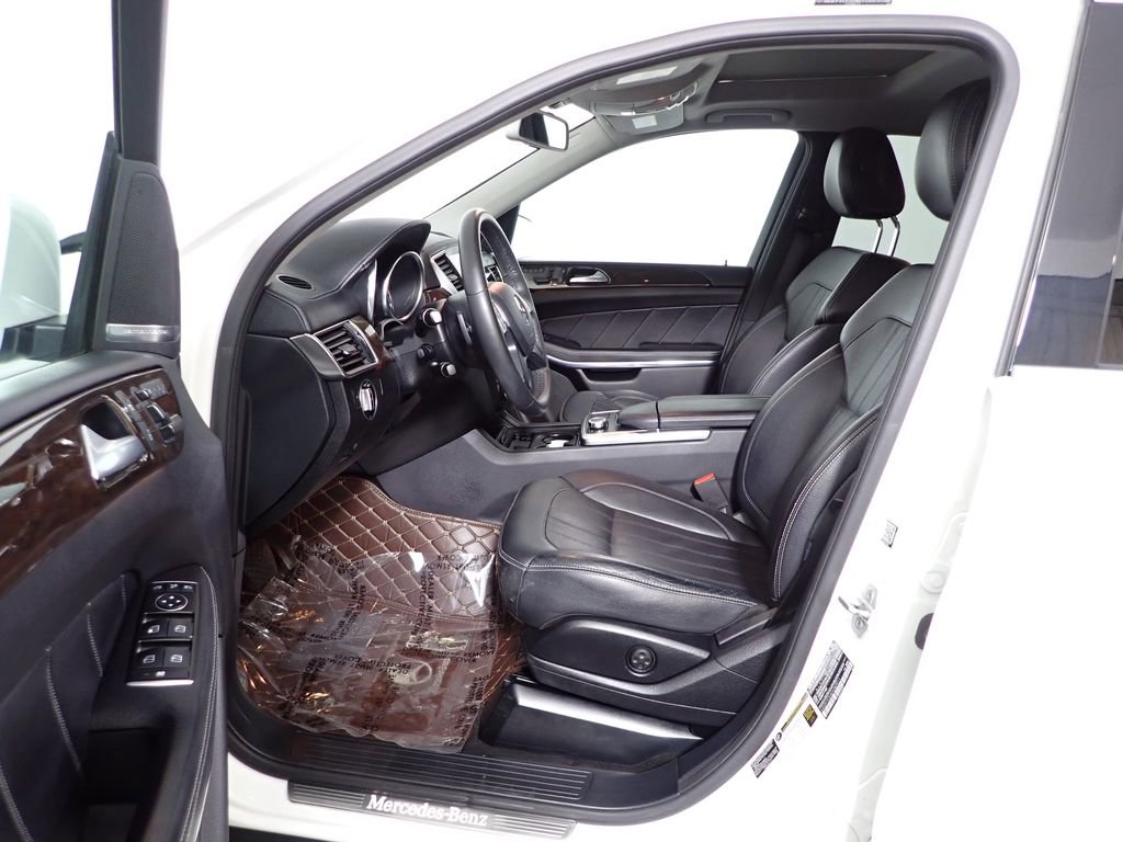 Used 2014 Mercedes-Benz GL 450 4MATIC image 27