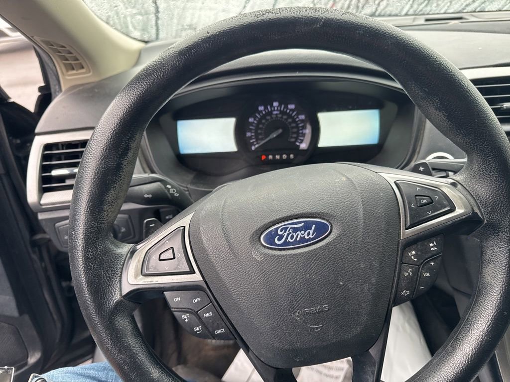 Used 2018 Ford Fusion SE w/ Fusion SE Technology Package image 6
