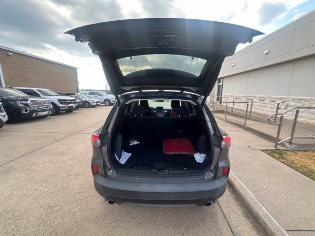 Used 2022 Ford Escape SE w/ SE Sport Appearance Package AWD/4WD image 10