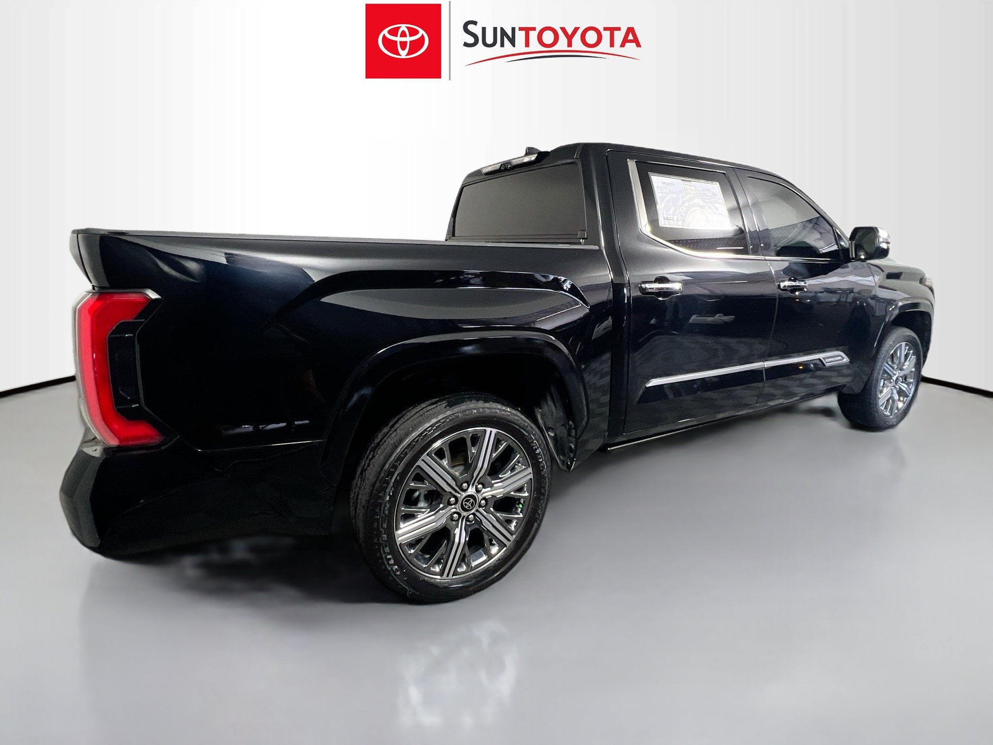Used 2024 Toyota Tundra Capstone AWD/4WD image 4
