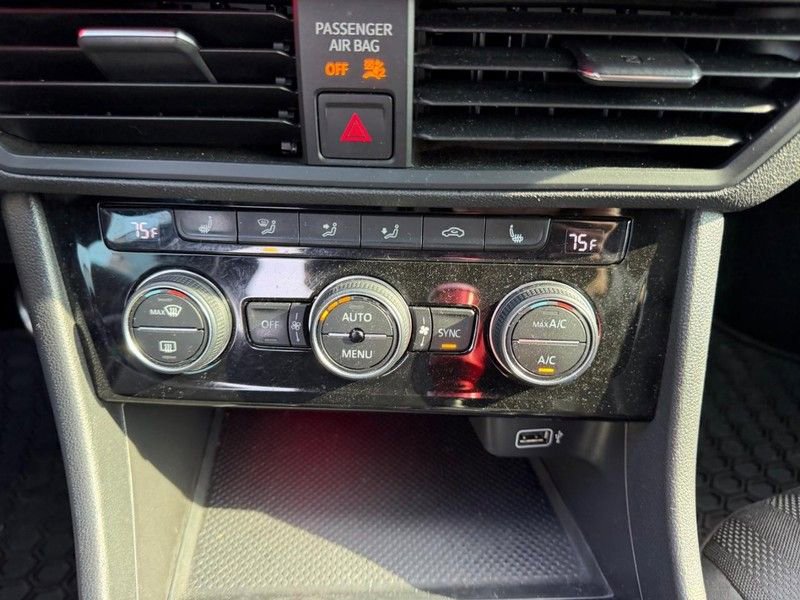 Used 2019 Volkswagen Jetta GLI image 12