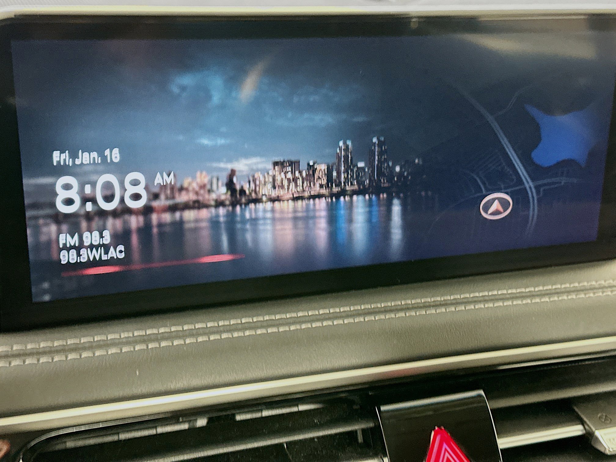 Used 2025 Genesis G70 2.5T image 21