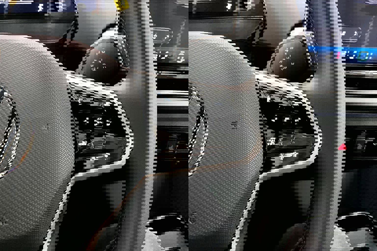 New 2026 Volkswagen ID.4 Pro image 18