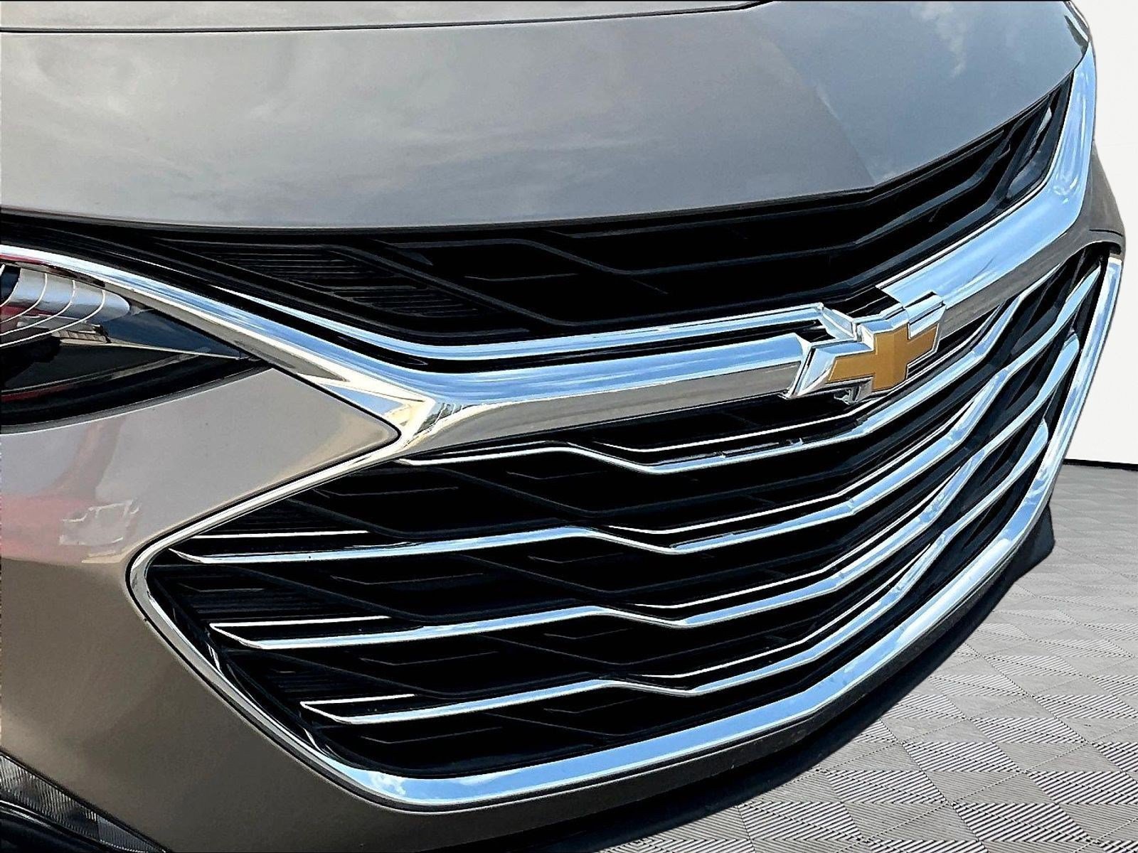 Used 2024 Chevrolet Malibu LT FWD image 32