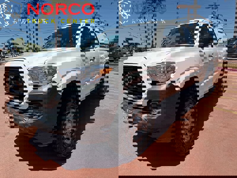 Used 2020 Toyota Tacoma SR image 4