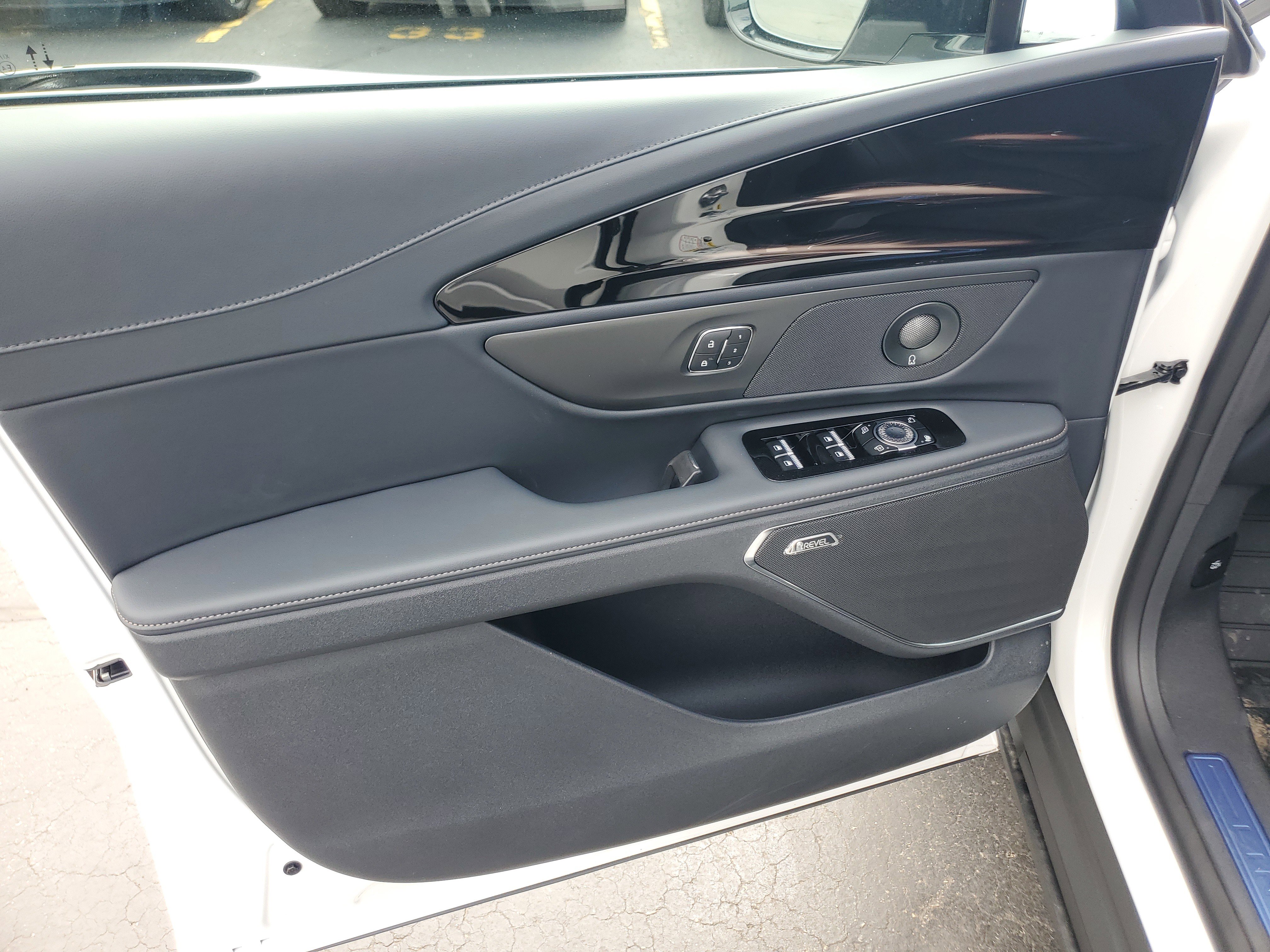 New 2026 Lincoln Nautilus Reserve AWD/4WD image 8