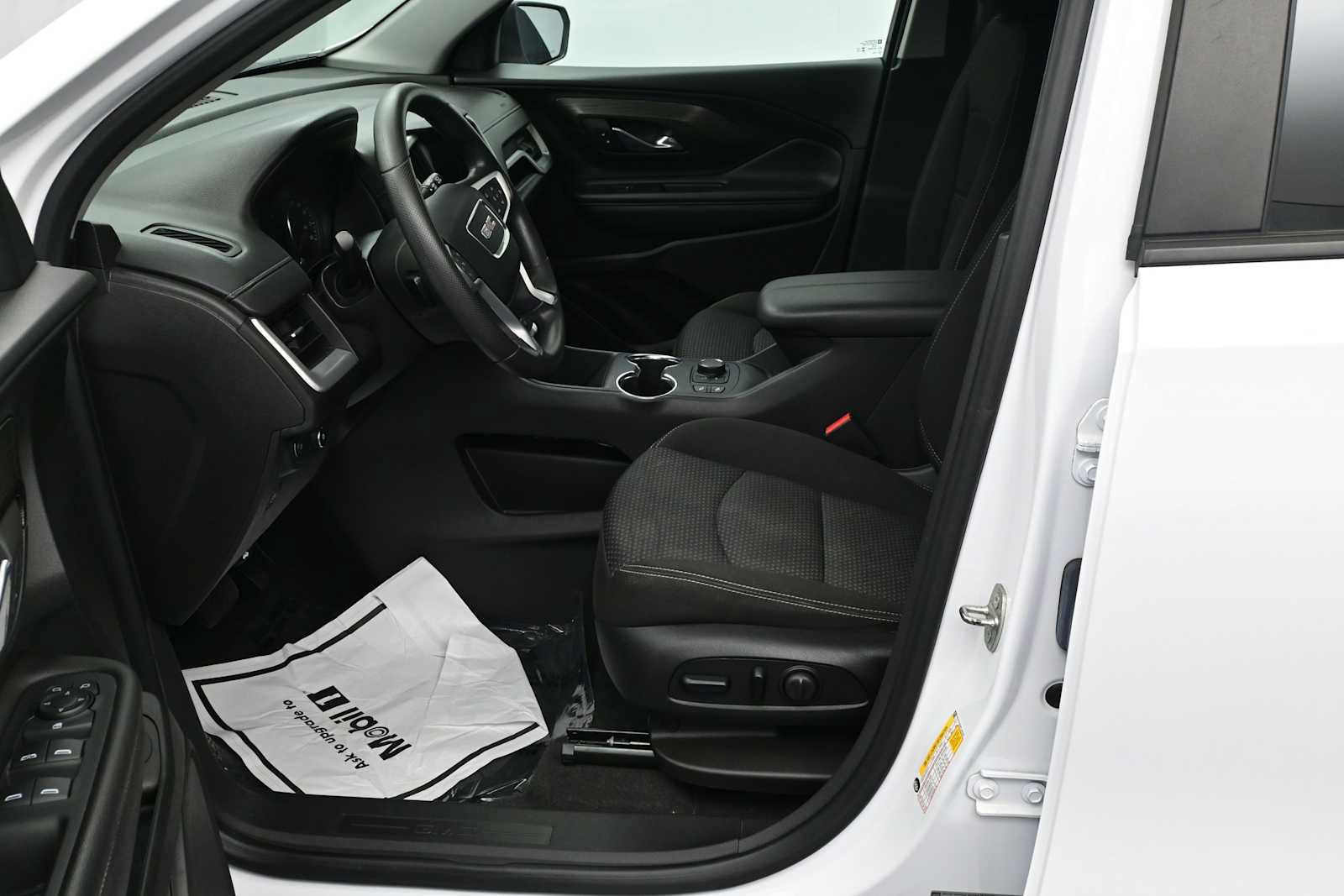 Used 2023 GMC Terrain SLE w/ Driver Convenience Package AWD/4WD image 8