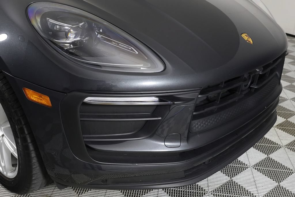 Used 2023 Porsche Macan AWD/4WD image 42