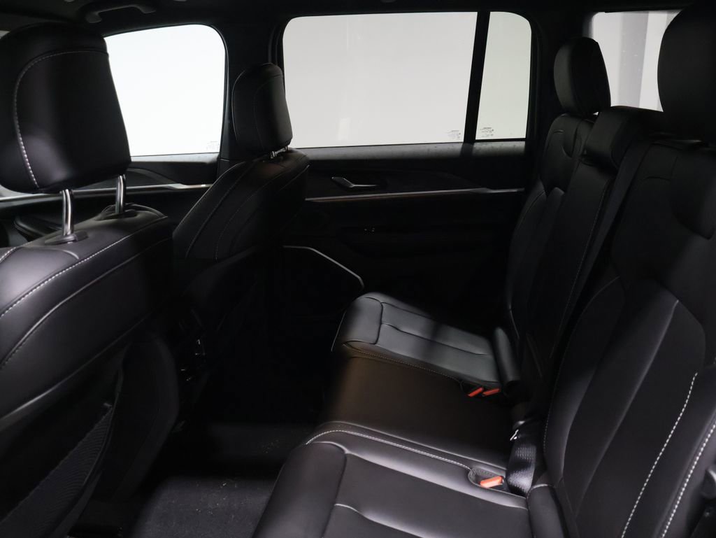 New 2026 Jeep Grand Cherokee Limited image 10