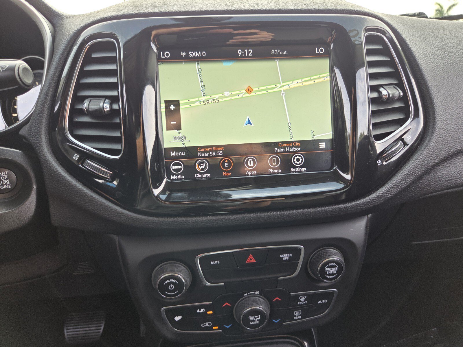 Used 2020 Jeep Compass Latitude FWD image 21