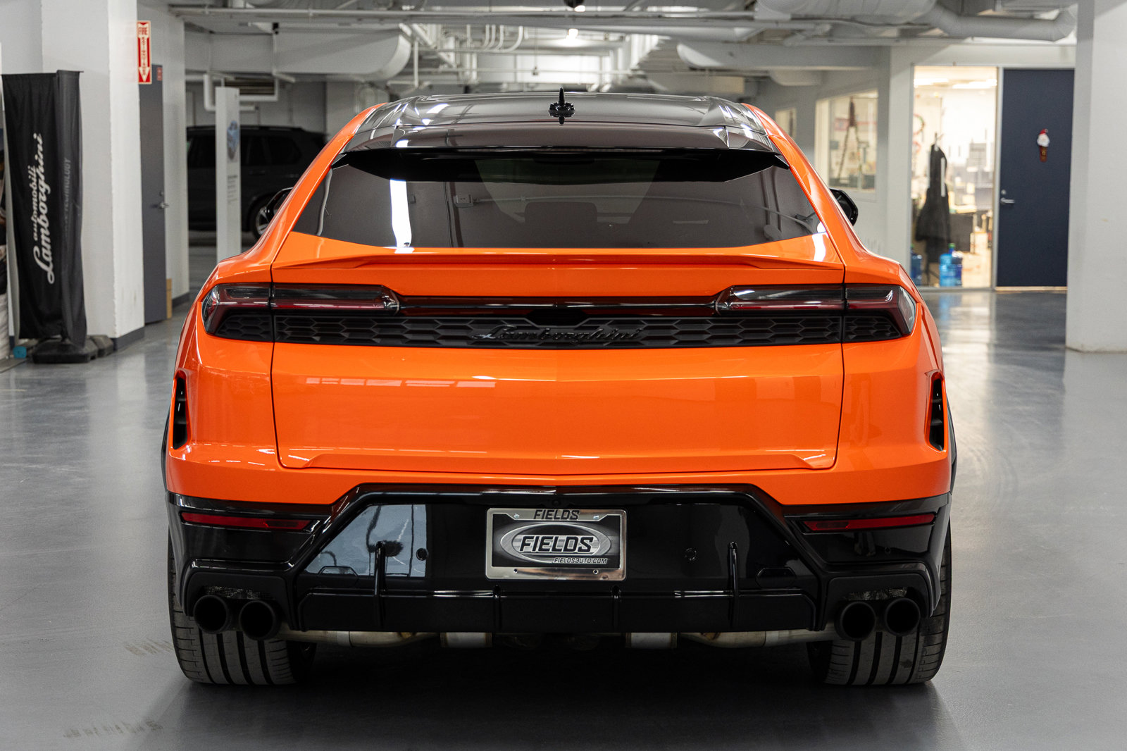 Used 2025 Lamborghini Urus SE image 8