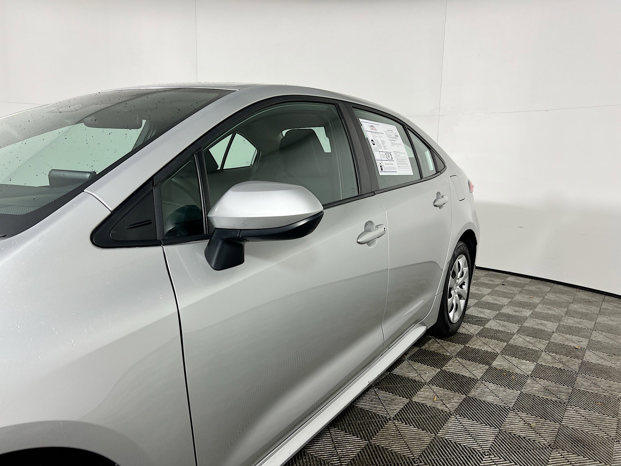 Used 2025 Toyota Corolla LE FWD image 13