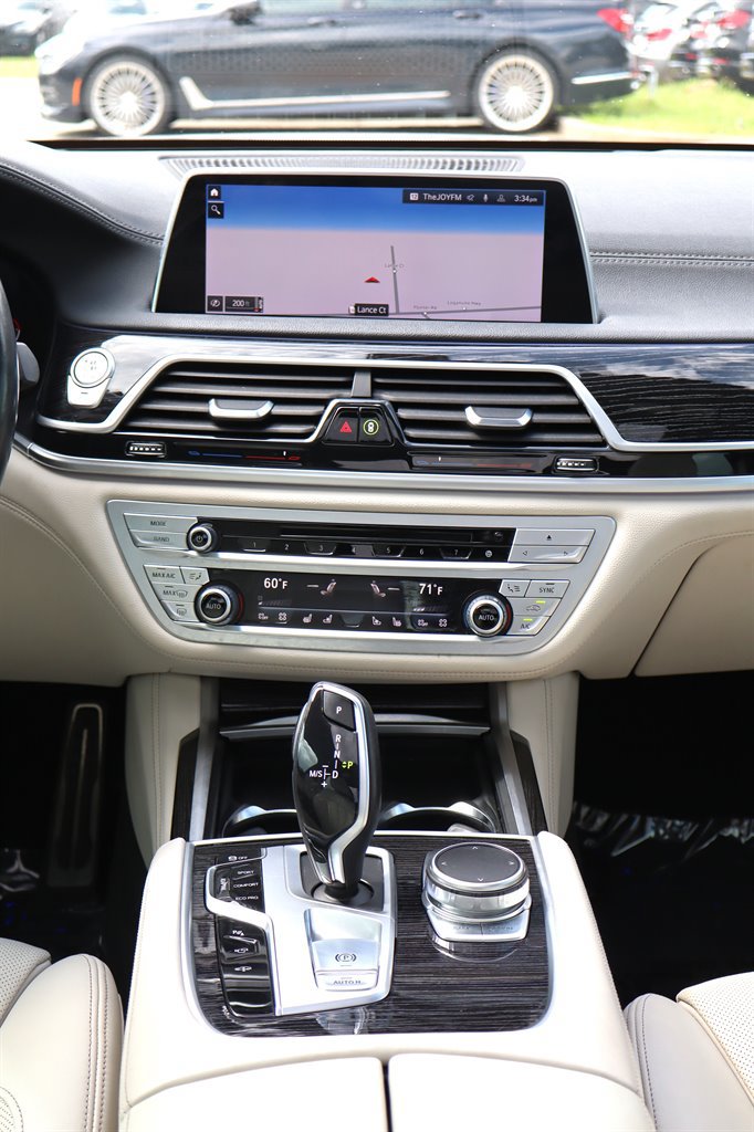 Used 2020 BMW 740i w/ M Sport Package RWD image 18