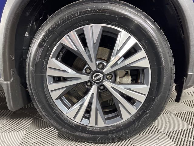 Used 2022 Nissan Rogue SV image 15