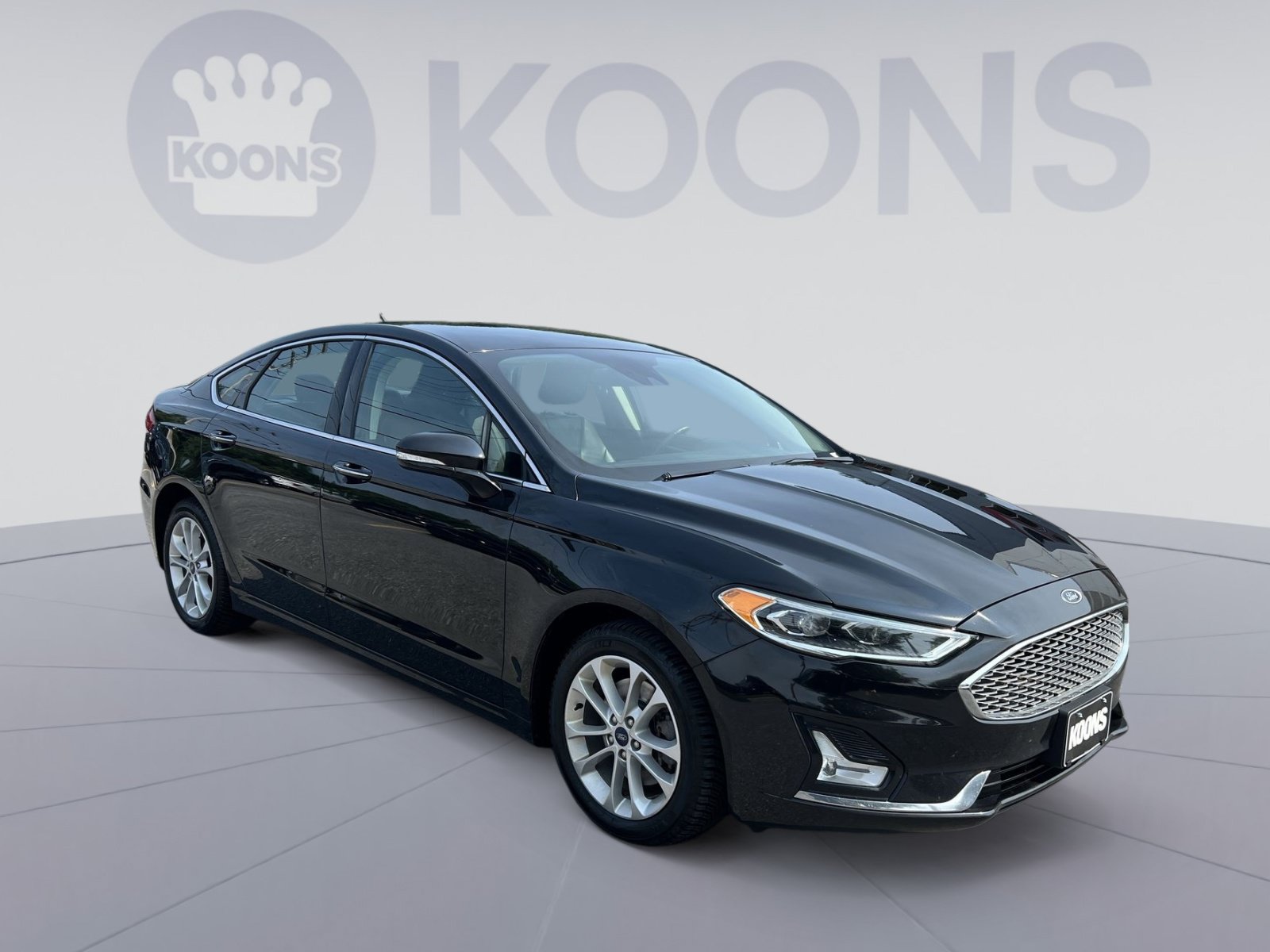 Used 2019 Ford Fusion Energi Titanium FWD image 10