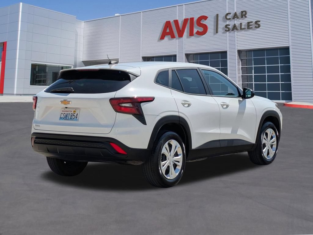 Used 2025 Chevrolet Trax LS FWD image 6