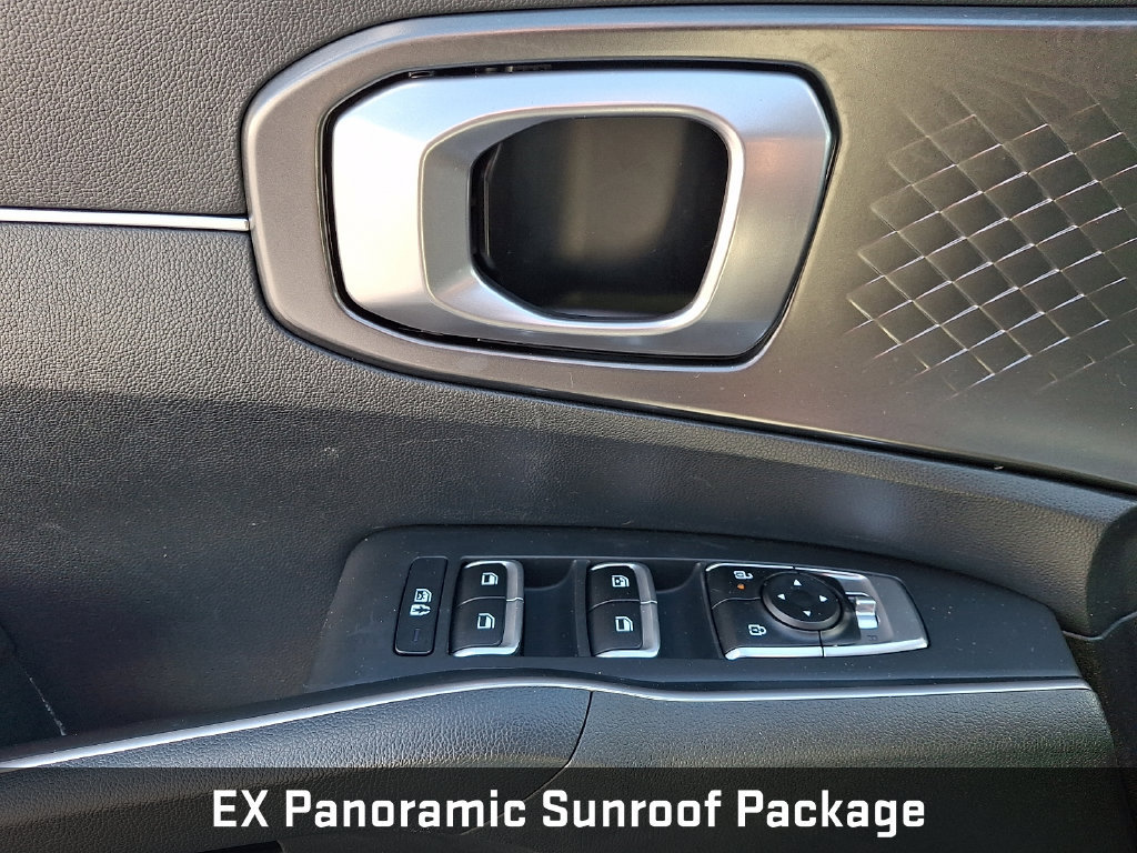 Used 2025 Kia Sorento EX w/ EX Panoramic Sunroof Package AWD/4WD image 16