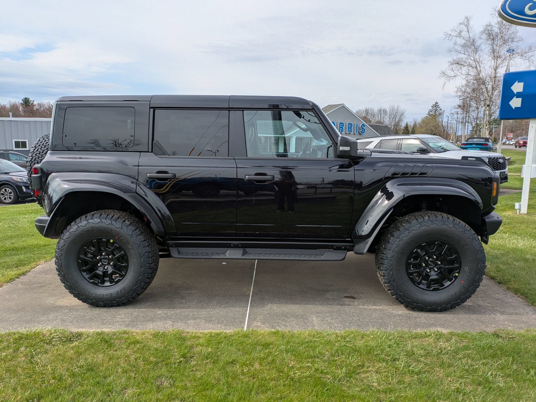 New 2026 Ford Bronco Raptor AWD/4WD image 2