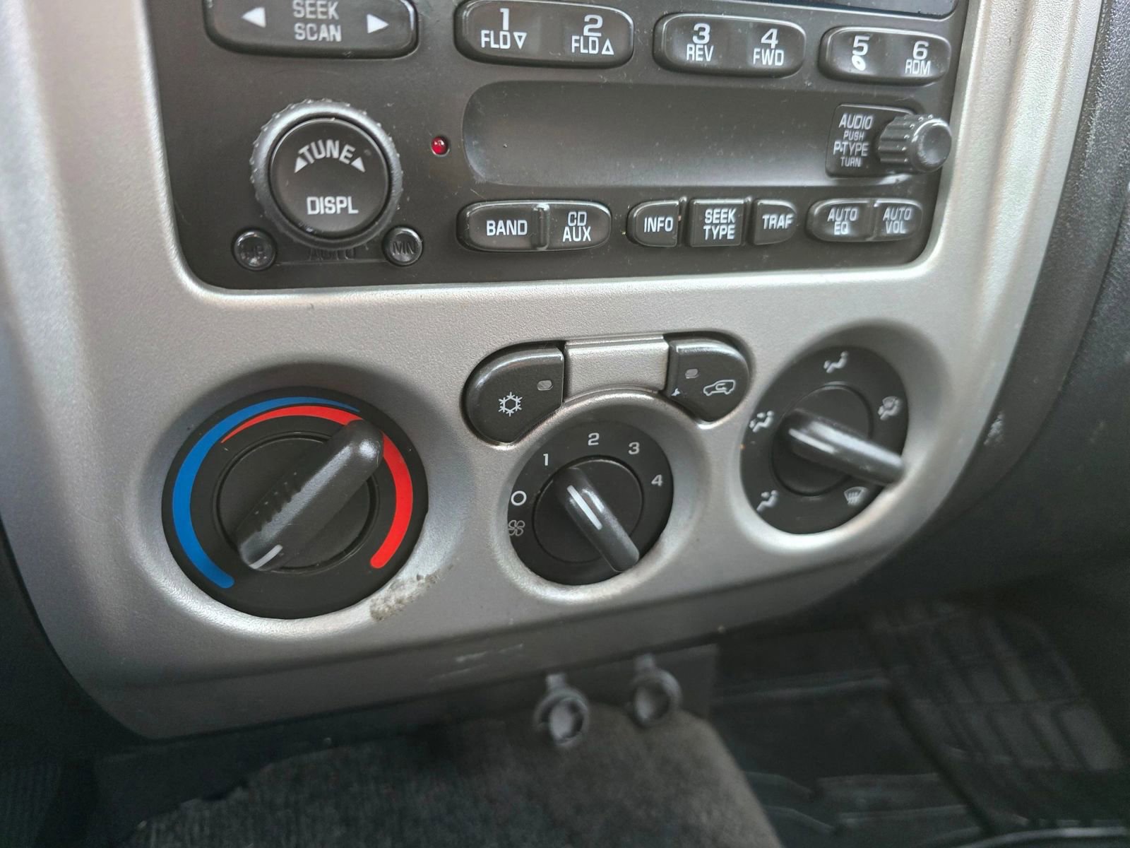 Used 2008 Chevrolet Colorado LT image 22