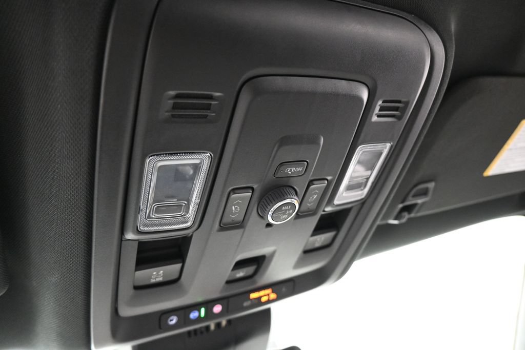 Used 2025 Chevrolet Suburban RST w/ Comfort Package RWD image 39