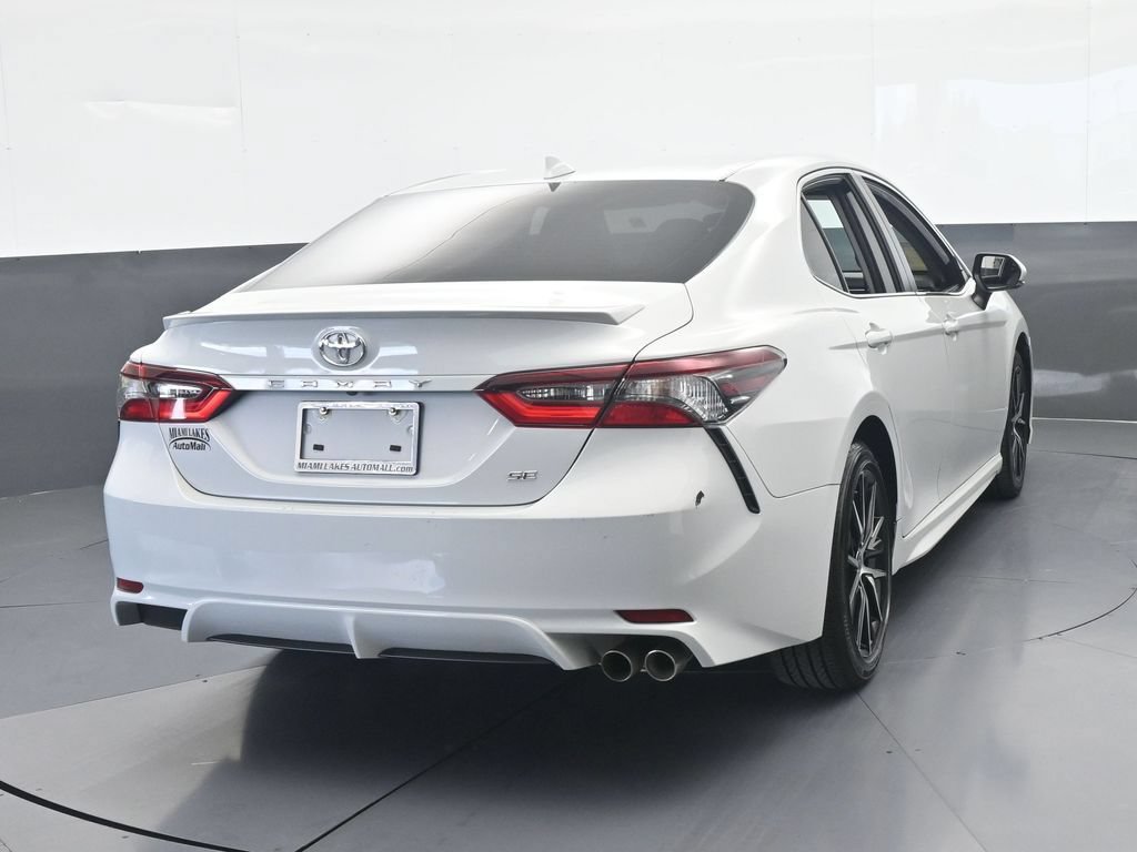 Used 2023 Toyota Camry SE FWD image 5