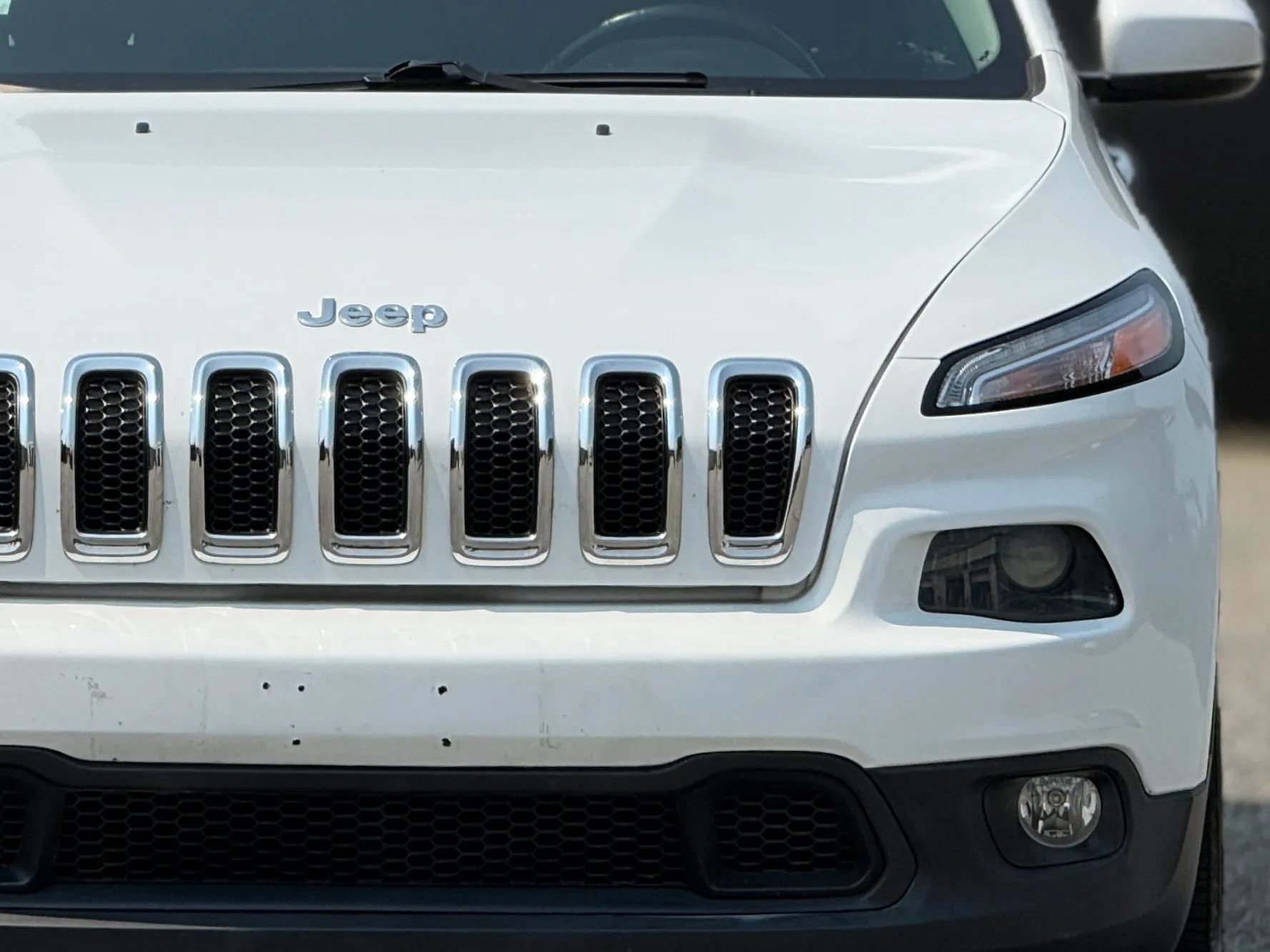 Used 2017 Jeep Cherokee Latitude w/ Safety/Convenience Group AWD/4WD image 12