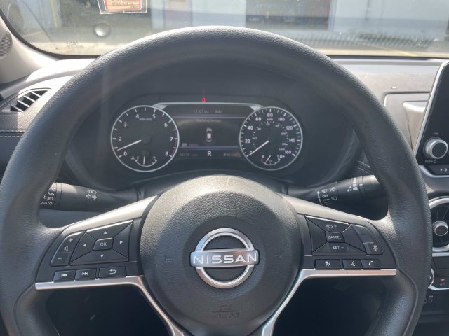 Used 2024 Nissan Sentra SV FWD image 27