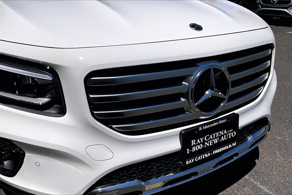 Used 2026 Mercedes-Benz GLB 250 4MATIC image 30