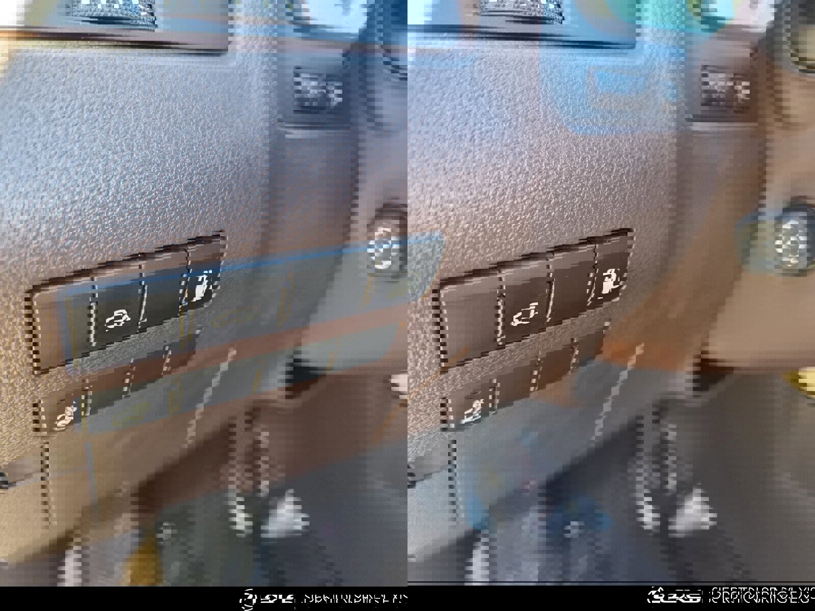 Used 2016 Lexus RX 450h FWD image 16